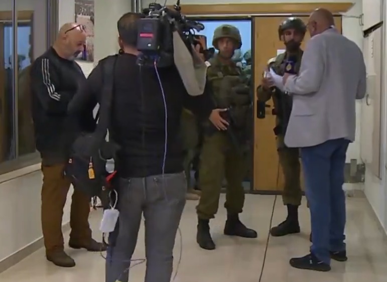 Kantor TV Al Jazeera di Ramallah Diserbu Tentara Israel, Operasi Dihentikan